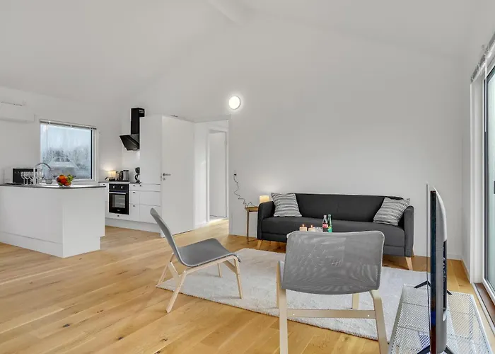 3 Bedroom Awesome In Semesterbostad *
